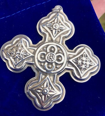 Vtg Reed & Barton 1971 Christmas Cross Ornate Sterling Silver Ornament Pendant