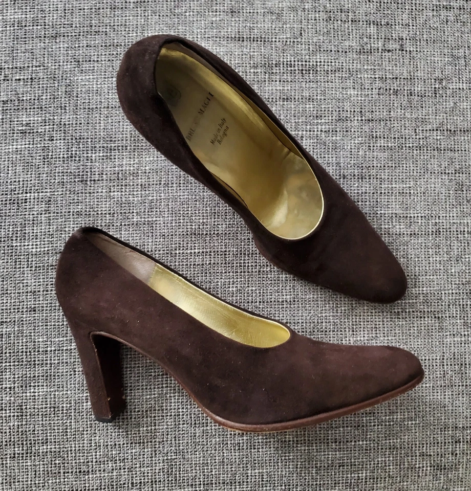Zapatos de salón italianos de lujo de gamuza marrón para mujer Bruno Magli vintage talla 8,5 B Foto 2 de 4