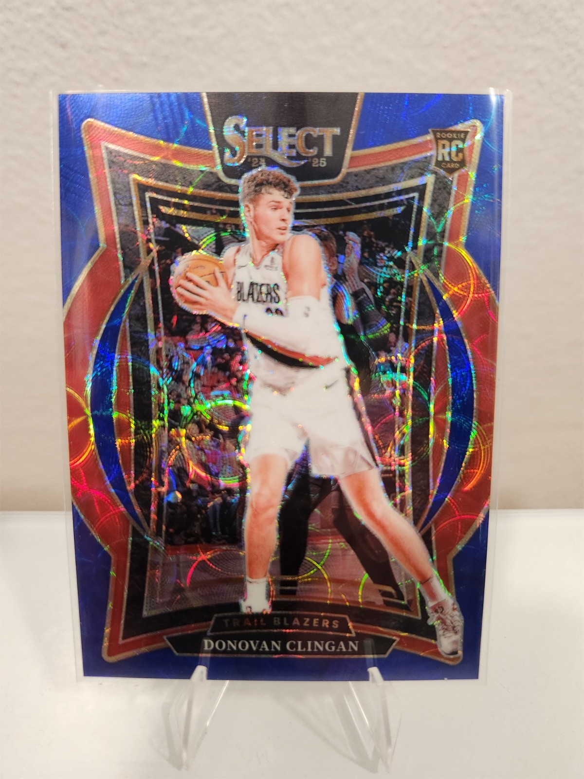 2024-25 Panini Select - Concourse Donovan Clingan #69 Blue Scope Prizm /249 (RC)