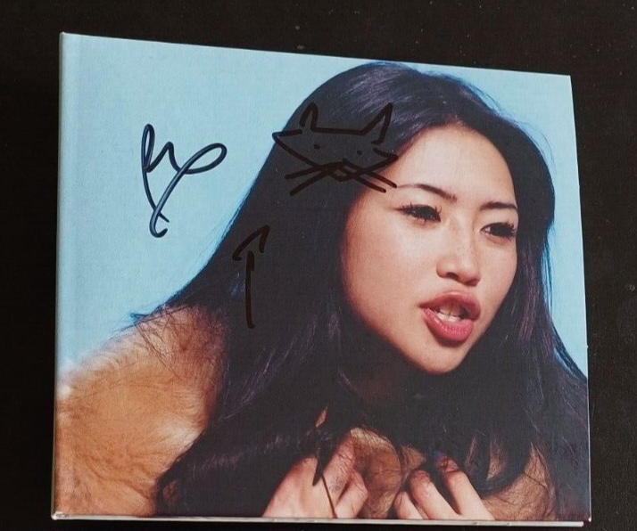 BEABADOOBEE THIS IS HOW TOMORROW MOVES SIGNED CD & CAT DOODLE