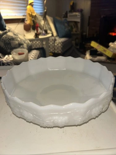 Vintage Anchor Hocking Fire-King White Milk Glass Fruit Grape Vine Pedestal Bowl