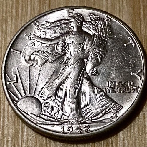 BU 1942 (P) Walking Liberty Half Dollar Uncirculated 90% Silver. Toning @ 10 ox
