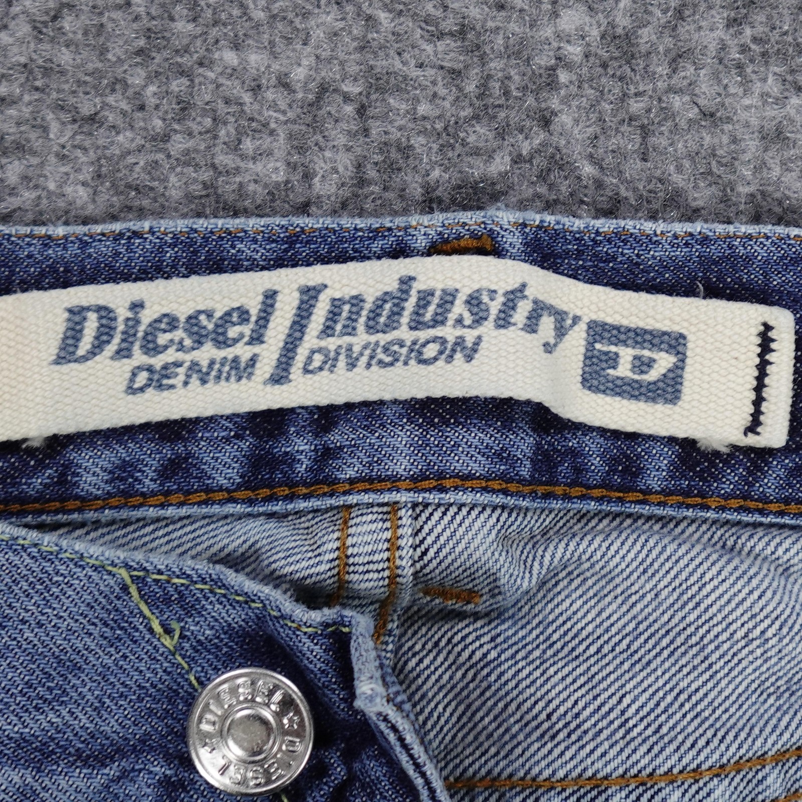 Diesel RR55 Kratt Jeans Mens 32x32 Blue Denim Button Fly Straight Leg Italy thumbnail 12