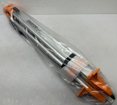 Johnson Level & Tool Contractor Aluminum Tripod 40-6335