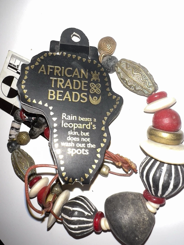 Collar de cuentas de comercio africano vintage Ghana Malí Etiopía tribal a rayas de latón Foto 2 de 3