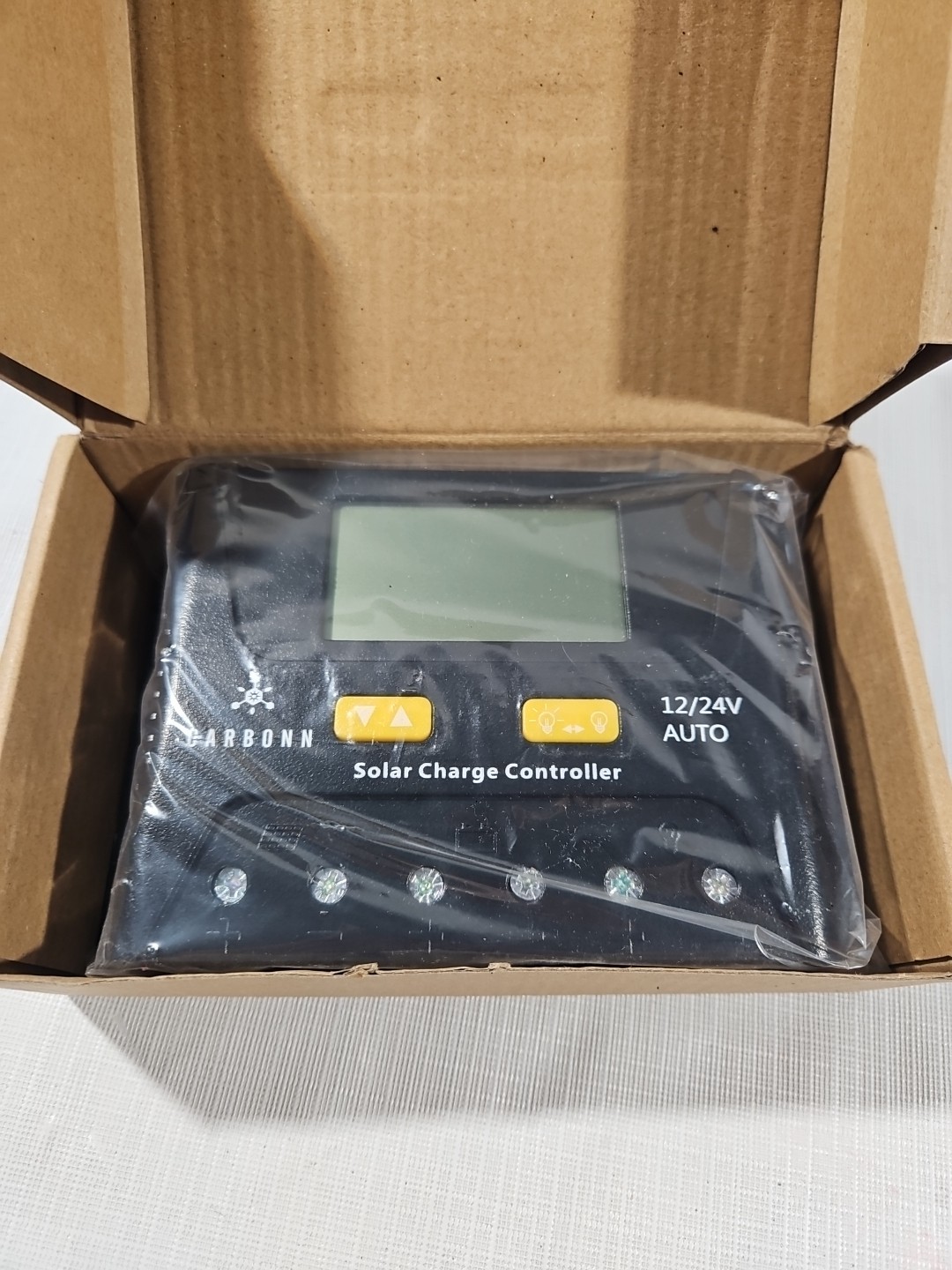 Carbonn HP2440 12V/24V 40A PWM SOLAR CHARGE CONTROLLER w/LCD