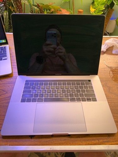 Apple MacBook Pro 15.4-Inch Intel Core i9, 32GB RAM, 500gb SSD, Space Grey