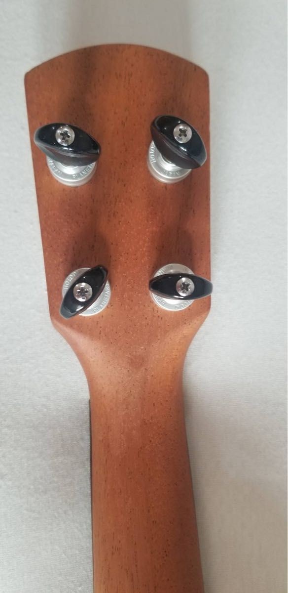 Final price reduction ~ Ukulele string-wound head part wood grain