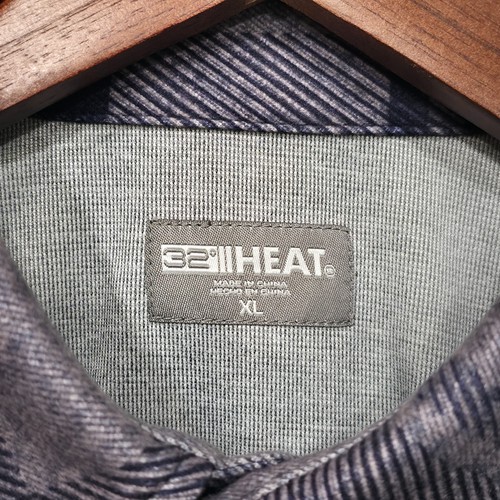 32 Degree Heat Men's Gray Plaid Button Up Long Sleeve Flannel Size XL - Picture 2 of 7