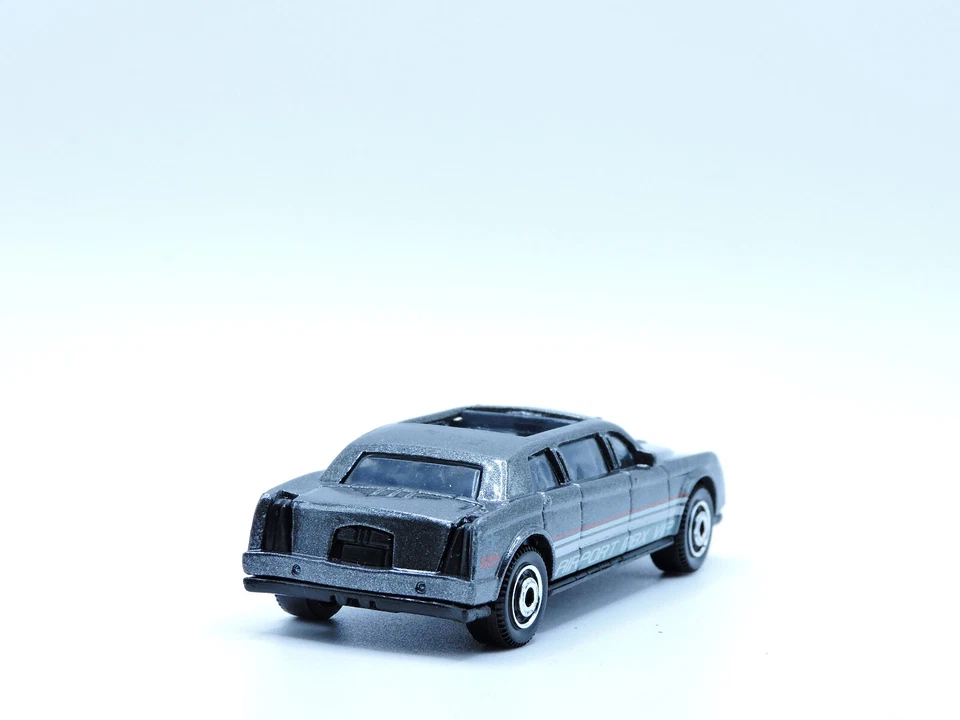 2001 Matchbox Автомобиль Аэропорт Лимузин MBX VIP - Открытая Солнечная Крыша, Сделано в Таиланде - Изображение 4 из 4