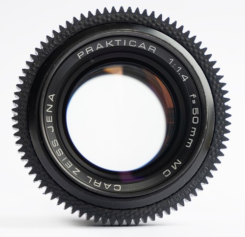 Carl Zeiss Jena MC Prakticar/Pancolar Lens f/1.4 50mm Canon EF mount Cine mod - Picture 4 of 9