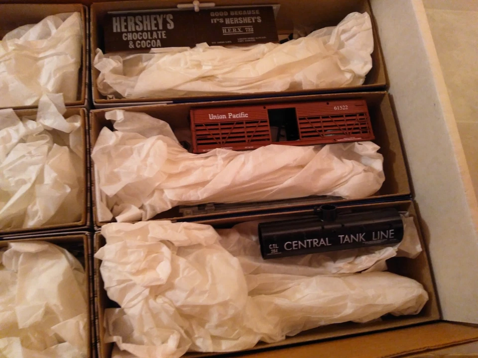 HUGE LOT 6 KIT CARS ROUND HOUSE HERSHEYS,P. FRUIT EXP.,U.P. &MORE - Image 3 of 4