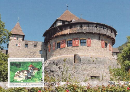 LIECHENTSTEIN 2009 TWO FIRST DAY COVERS VADUZ CASTLES ARCHITECTURE ON MAXI CARDS - Picture 2 of 2