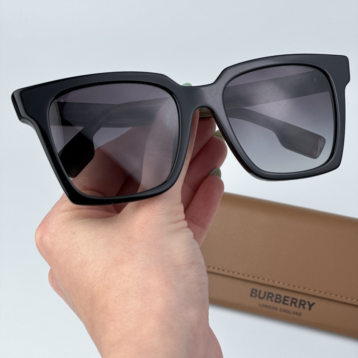 Burberry Women AUTHENTIC Sunglasses Black Grey Square BE4335  display picture 1
