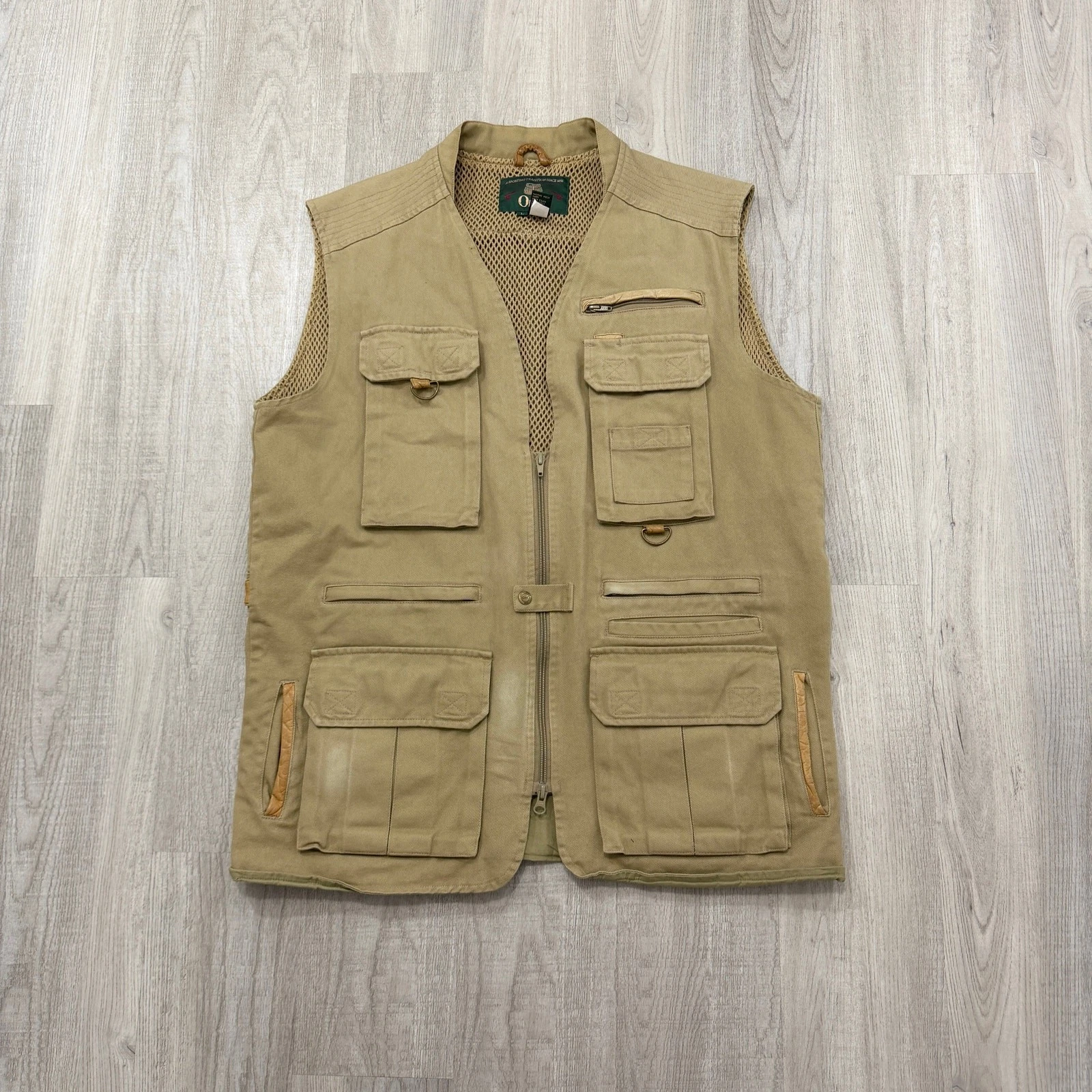 Vintage Orvis Vest Large Safari Fishing Full Zip Mesh Lined Utility Outdoors
Opens in a new window o