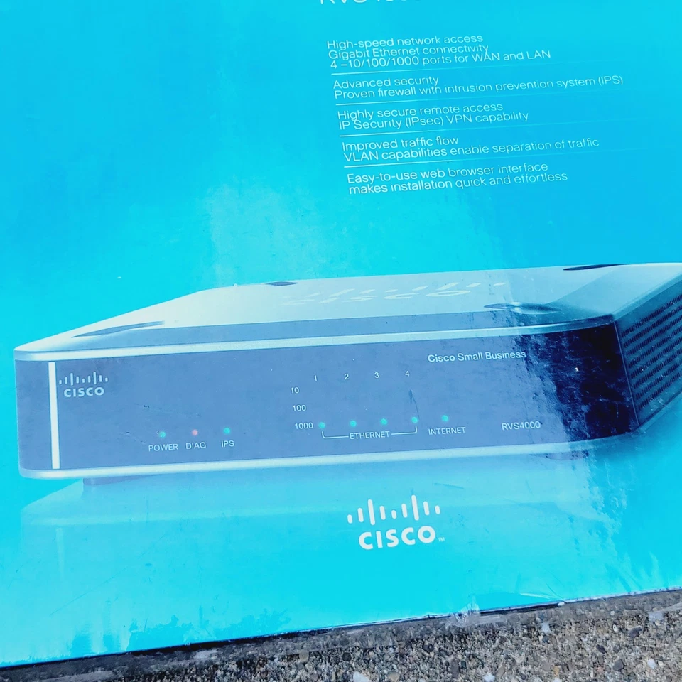 NEW Cisco  BUSINESS ( RVS4000 ) 4-Port Gigabit Security Router  HOME OR BUSINESS - Image 3 of 4