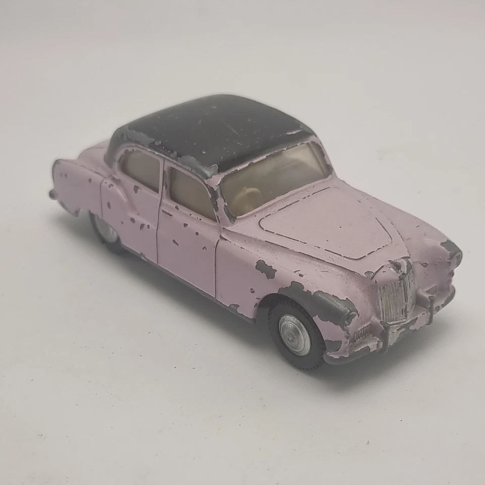 Coche de zafiro Armstrong Siddeley modelo fundido a presión triang vintage a escala 1:42 Foto 2 de 4