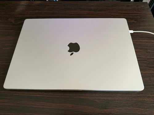 MacBook Pro 16" M3 Pro 1TB