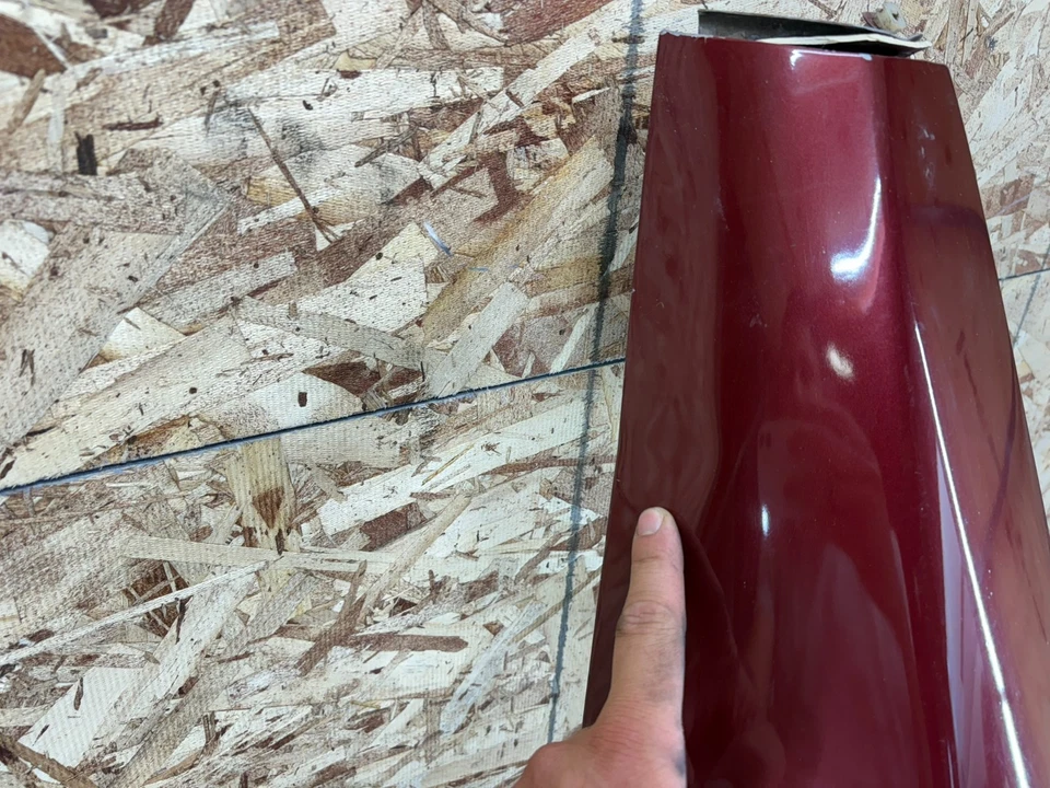 TOYOTA SUPRA 1986-1992 GUARDABARROS DELANTERO DERECHO PANEL CUBIERTA ROJO OEM Foto 4 de 4