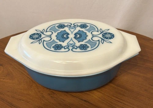 Pyrex 045 Blue Horizons 2.5 Qt Casserole Dish w/Lid Vintage