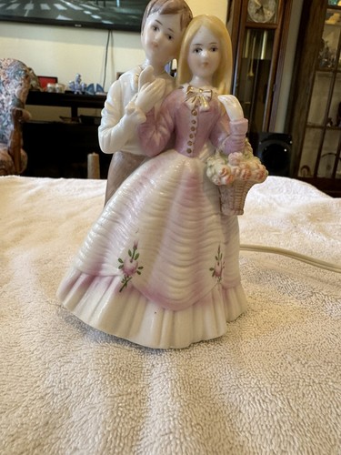 Vintage Hand Painted Lenwile China Ardalt Japan Couple Figurine Lights Up - Picture 4 of 11