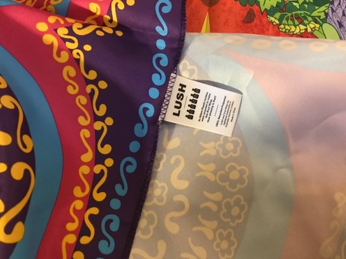 Lush 💥 Knot Wrap Furoshiki 🌺🌺 Paisley 🌟 NUEVO paño Knotwrap XL - Imagen 6 de 7