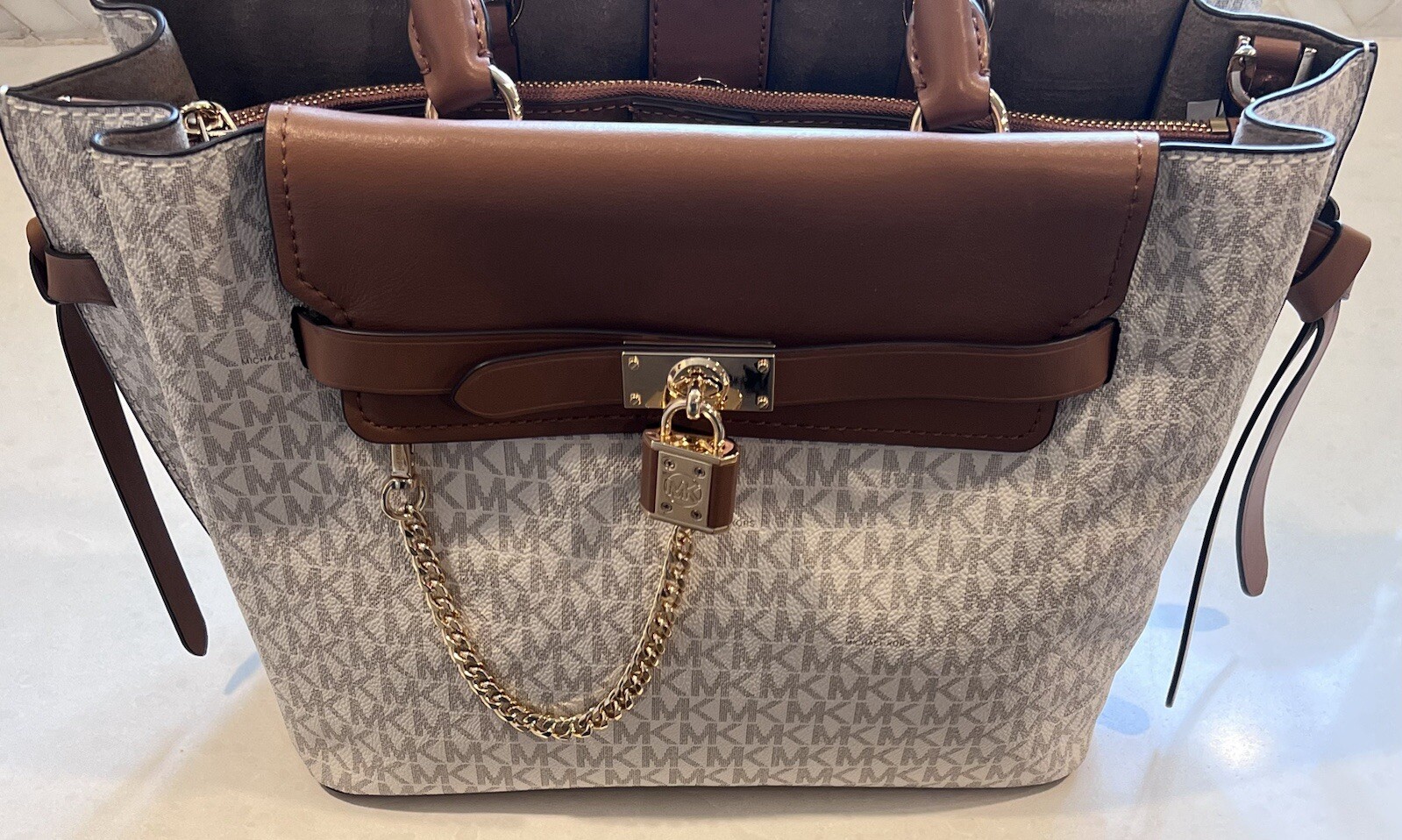 Authentic Michael Kors Hamilton Legacy Large Logo Belted Satchel Vanilla/Acorn thumbnail 7