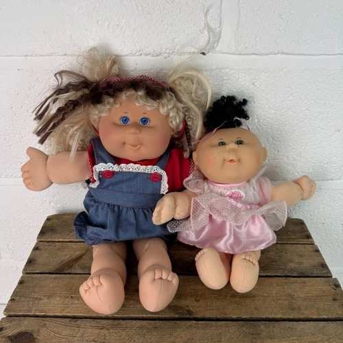 2 x Vintage 1998/2004 Cabbage Patch Girls Dolls w/ Outfits - Play Along/Mattel