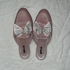 Victoria s Secret Pink, Fuzzy, and Sparkly Women s Slippers With A Bow Size 6