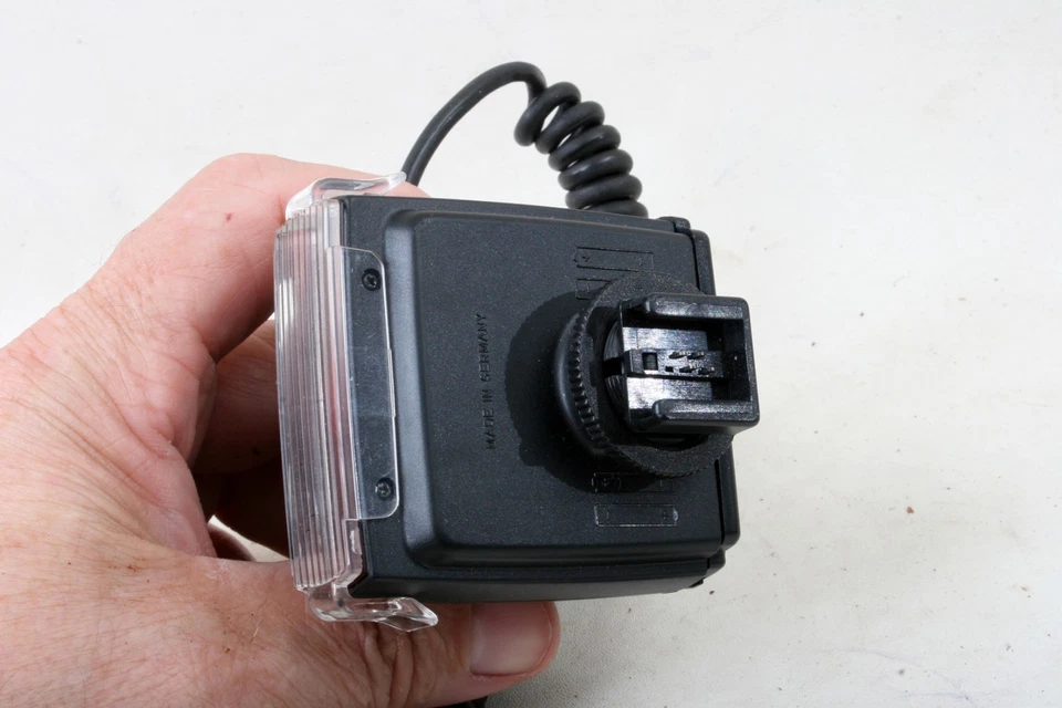 Adaptador flash Metz SCA 500C y SCA 333/2 AF para Minolta Foto 2 de 4