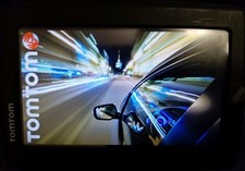 TomTom N14644 GPS Navigation System Bundle -see description