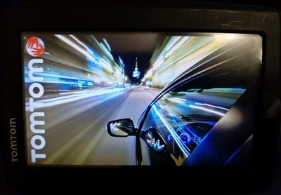 TomTom N14644 GPS Navigation System Bundle -see description