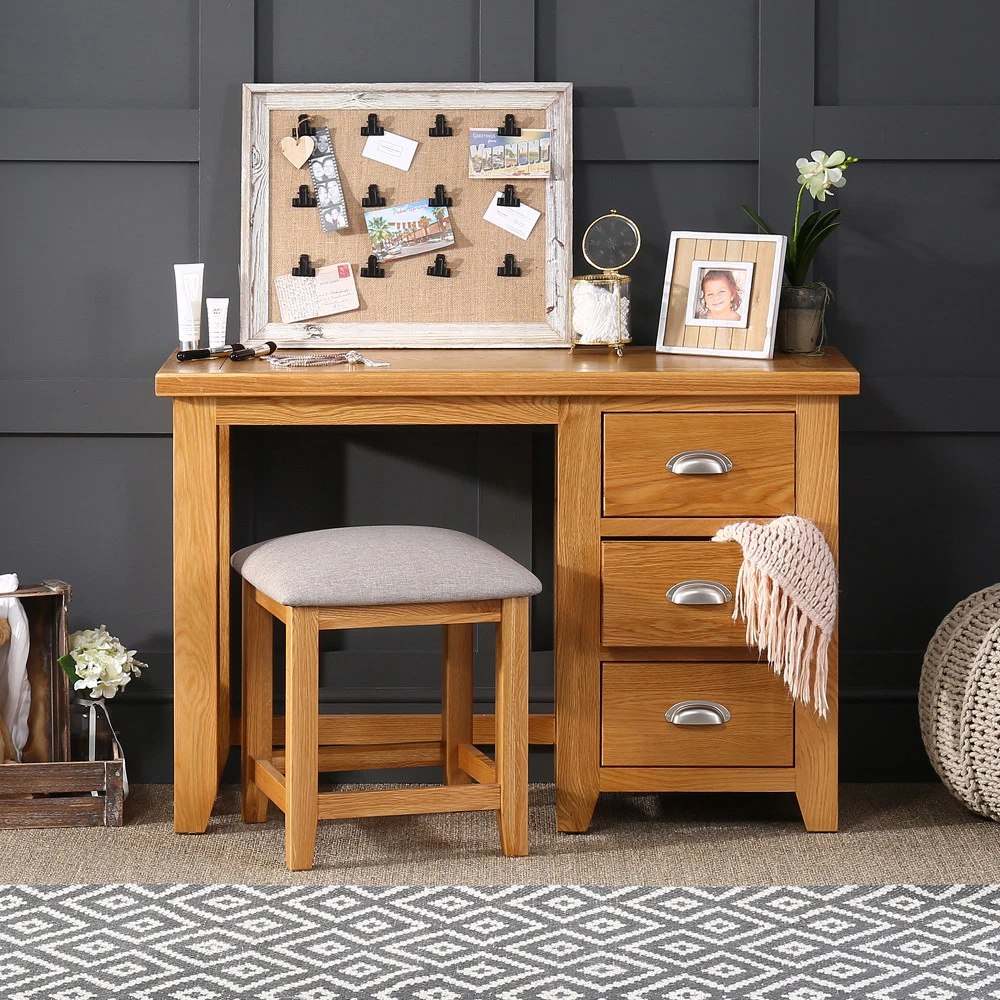 Pedestal bedroom sets deals