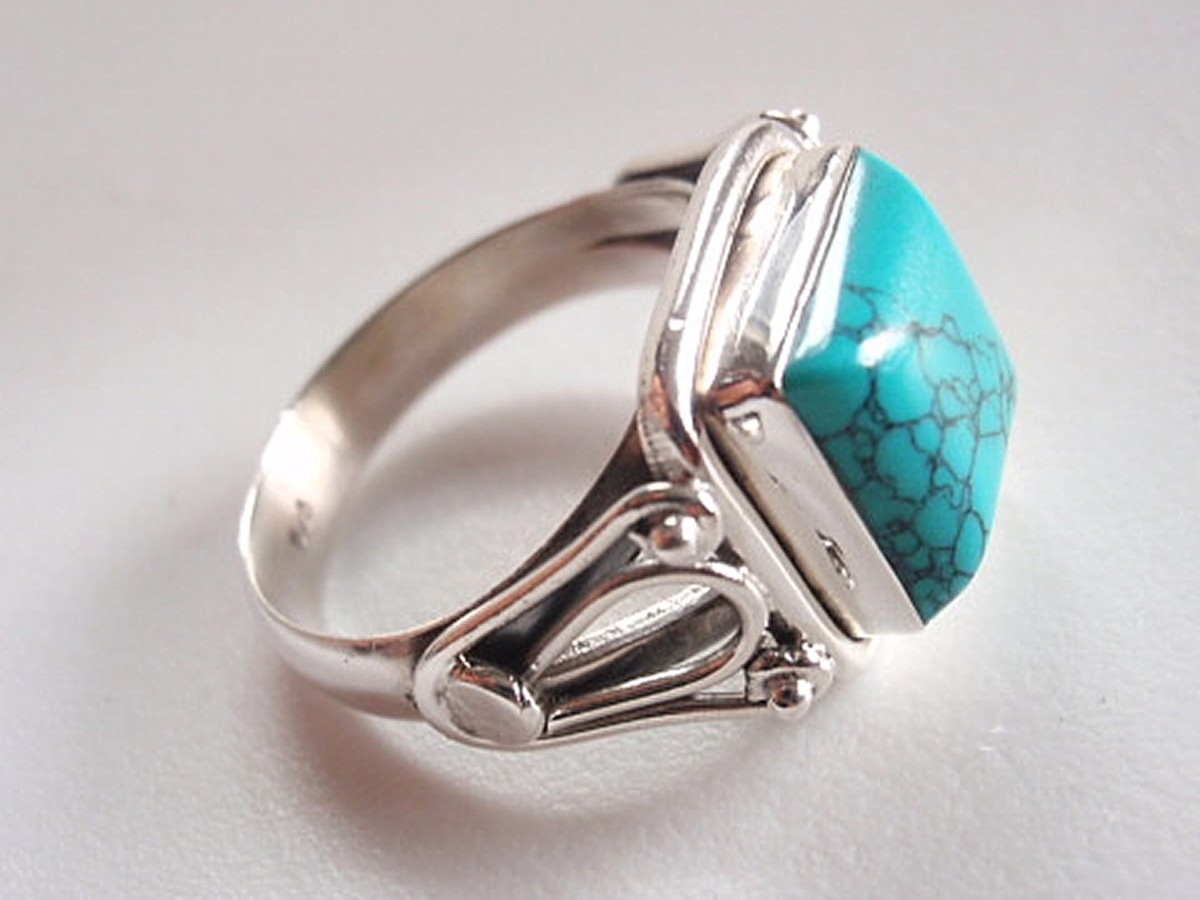 Elegant Turquoise Square Ring 925 Sterling Silver Solid and