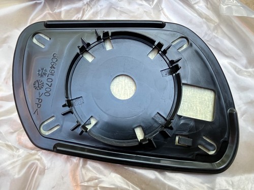 MG8 125 MAZDA 2 N/S MIRROR GLASS 8C649LO700 NEW OLD STOCK - Picture 5 of 7