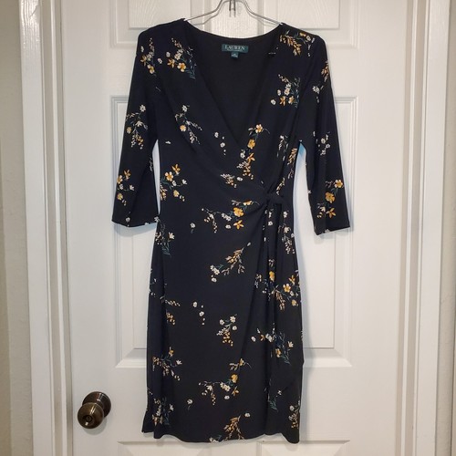 Robe Longue Fleurie Charter Club Taille 6P (Petite) - Manches Courtes, Col Chemisier, Matière Rayon - Occasion Très Bon état