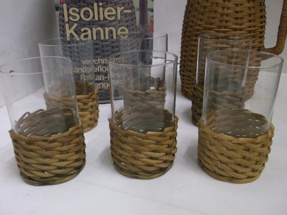 Isolierkanne 1L. verchromt Björndahl Design in OVP und 6 Teegläser Rattan - Bild 2 von 3