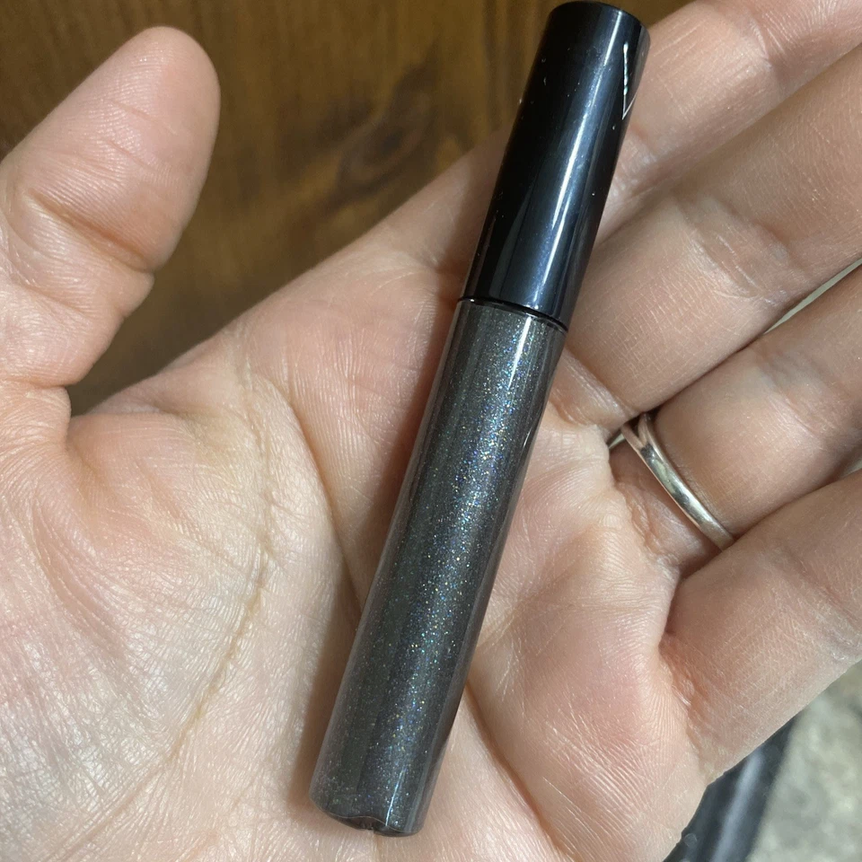 Nuevo de Lote Antiguo Victoria's Secret Brilliant Glitter Delineador Líquido .14oz Luz Negra Raro Foto 3 de 4