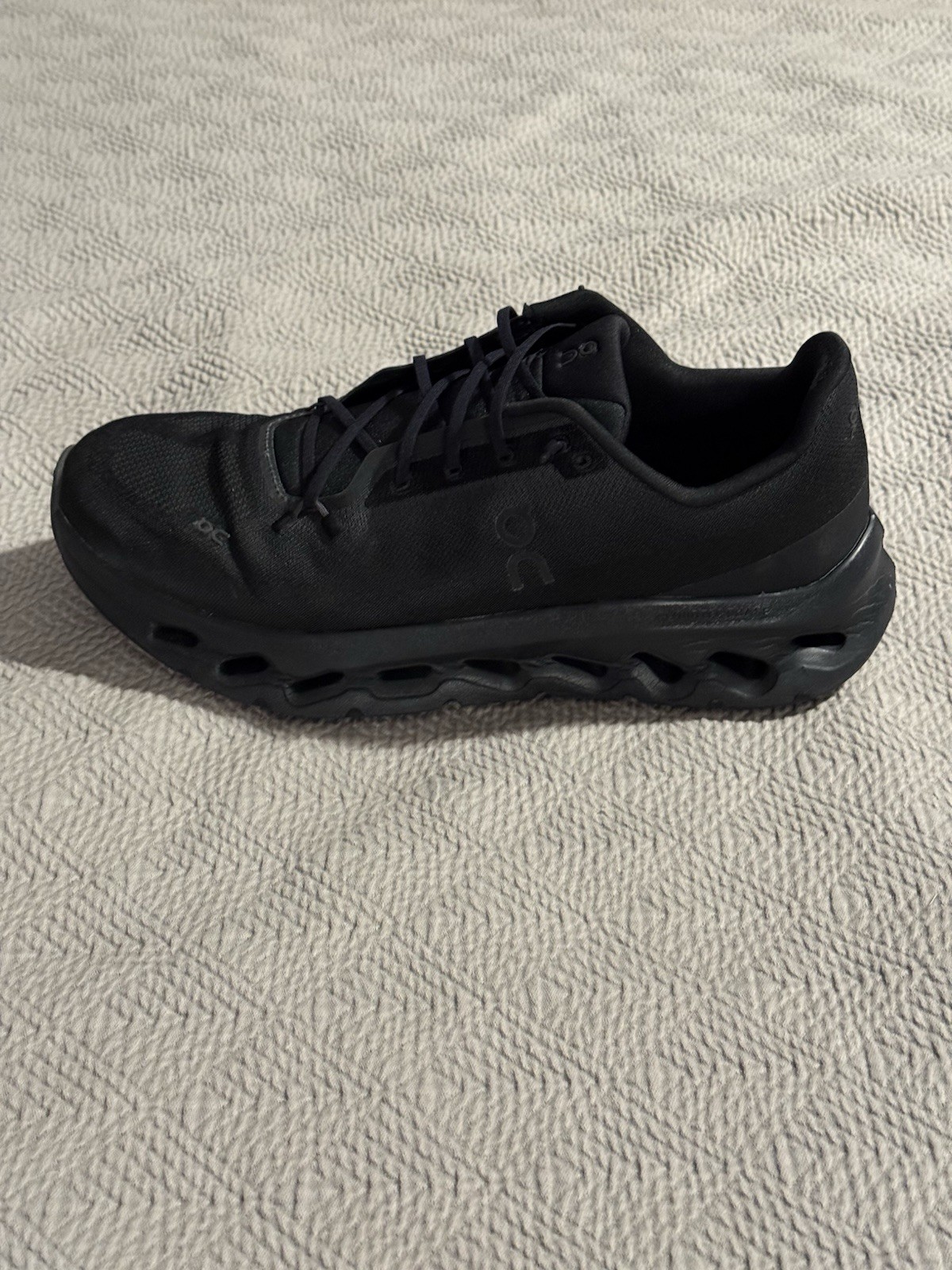 ON Running Cloudtilt Black Eclipse - Size 12 - image 4