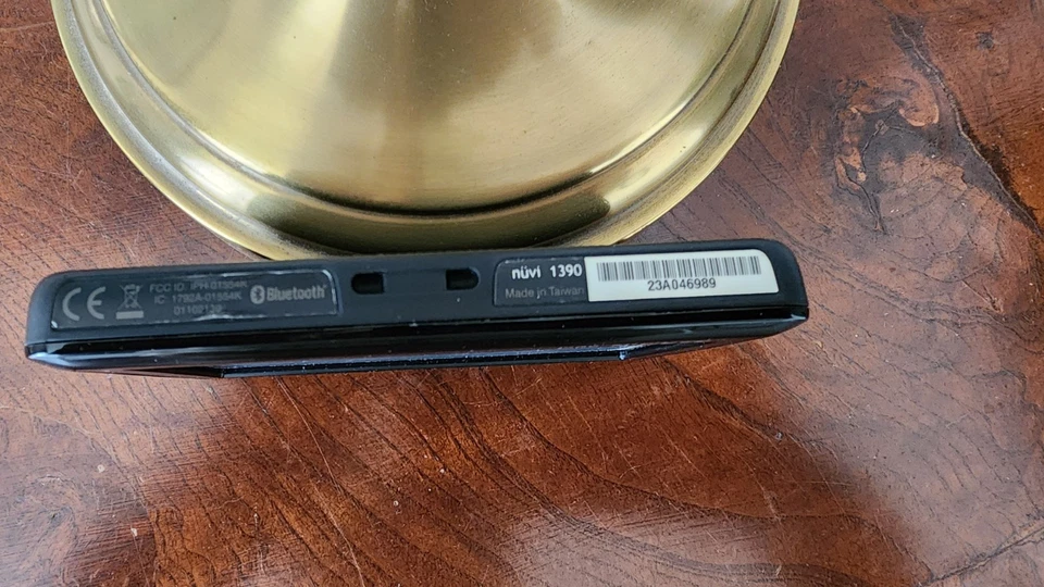 Garmin Nuvi 1390 GPS Navigation with 8GB Micro SD Card w/ Updated Maps - Image 4 of 4