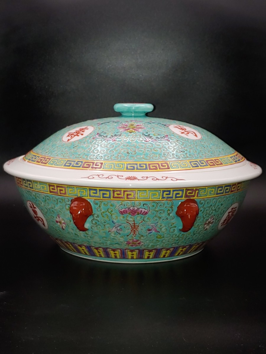 清時代　咸豊年製　粉彩 香盒 An outstanding and finely enamelled famille-rose 'peach