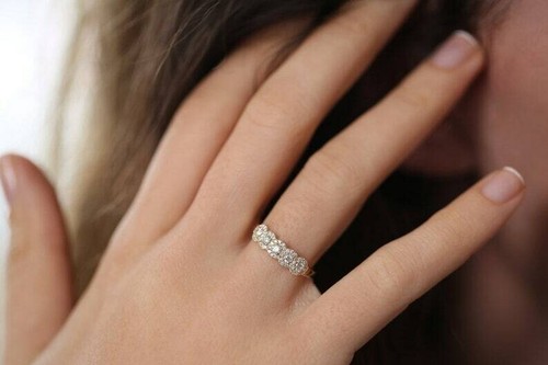 Round Cut Simulated Diamond Gorgeous Engagement Band Ring 14k Yellow Gold Plated - Picture 2 of 4