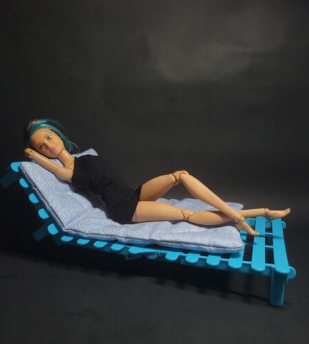 MATTEL BLUE DELUXE LOUNGE CHAIR BARBIE FURNITURE ACCESSORY DIORAMA DREAMHOUSE PL - Picture 1 of 7