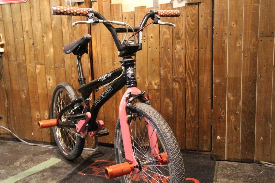 自転車本体 BMX FLATLAND ARESBIKE CHOIC ALEX JUMELIN BMX FLATLAND ARESBIKE CHOIC ALEX JUMELIN GT Show Crank ukai