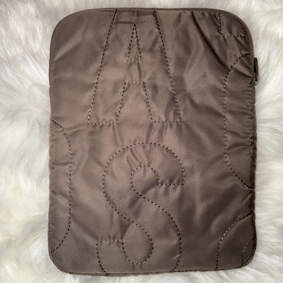 Marc by Marc Jacobs QUILTED NYLON PADDED TABLET TECH SLEEVE Taupe 8.25”x10.5" - Image 3 of 4