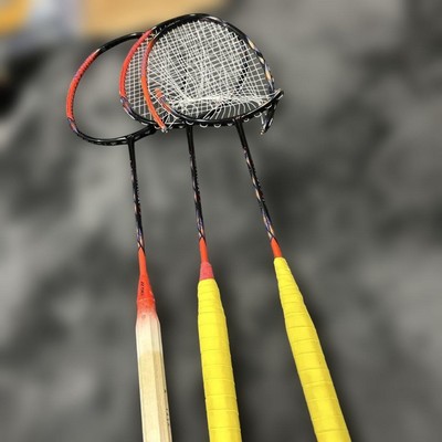 Astrox 77 Pro Badmintonschläger
