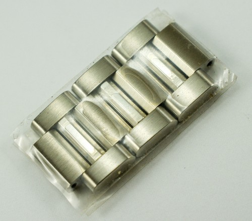 Tag Heuer Carrera Caliber 16 End Links 21MM FAA120 BA0651 CBM2110 New Auth - Picture 2 of 3