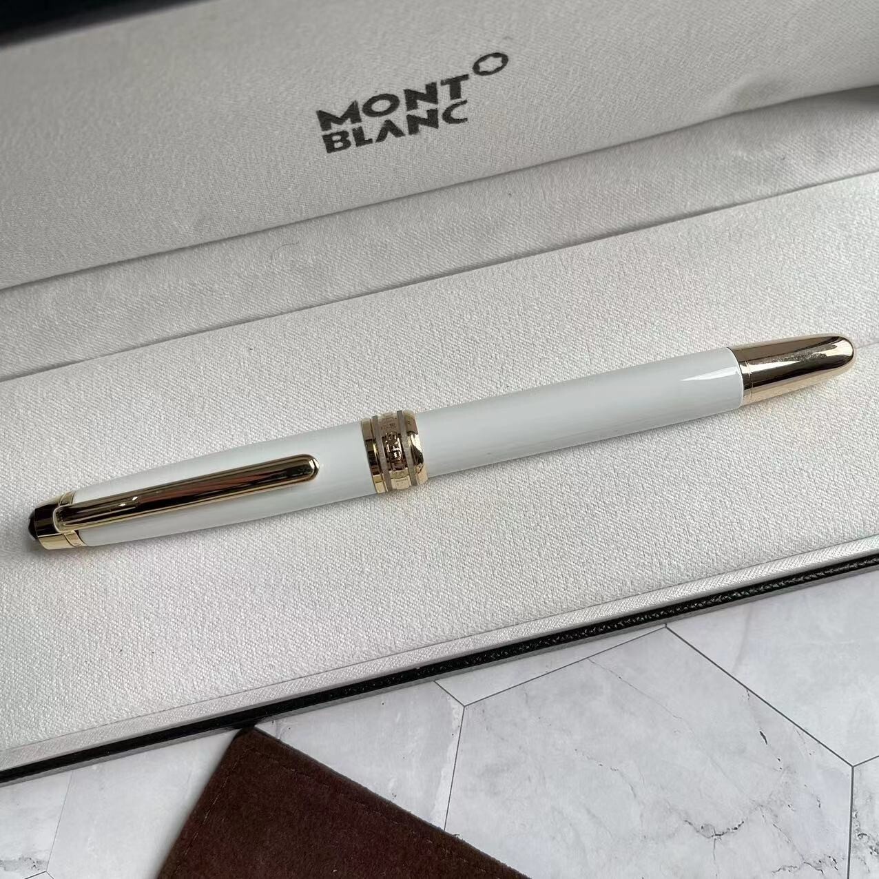 New meisterstack mb163 gold white Rollerball pen With Box