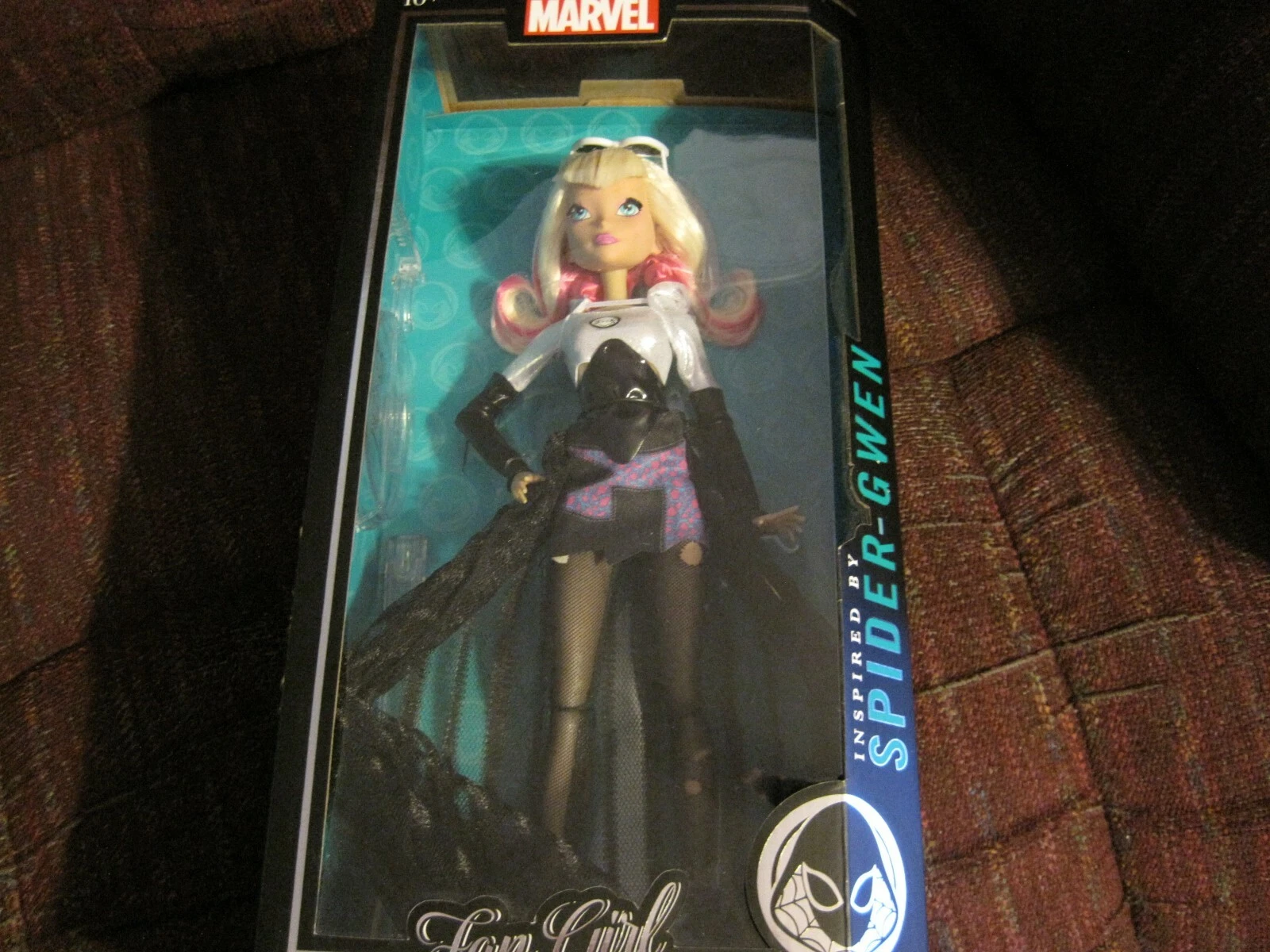 MARVEL FAN GIRL MADAME ALEXANDER COLLECTION INSPIRED SPIDER GWEN  WHITE GLASSES