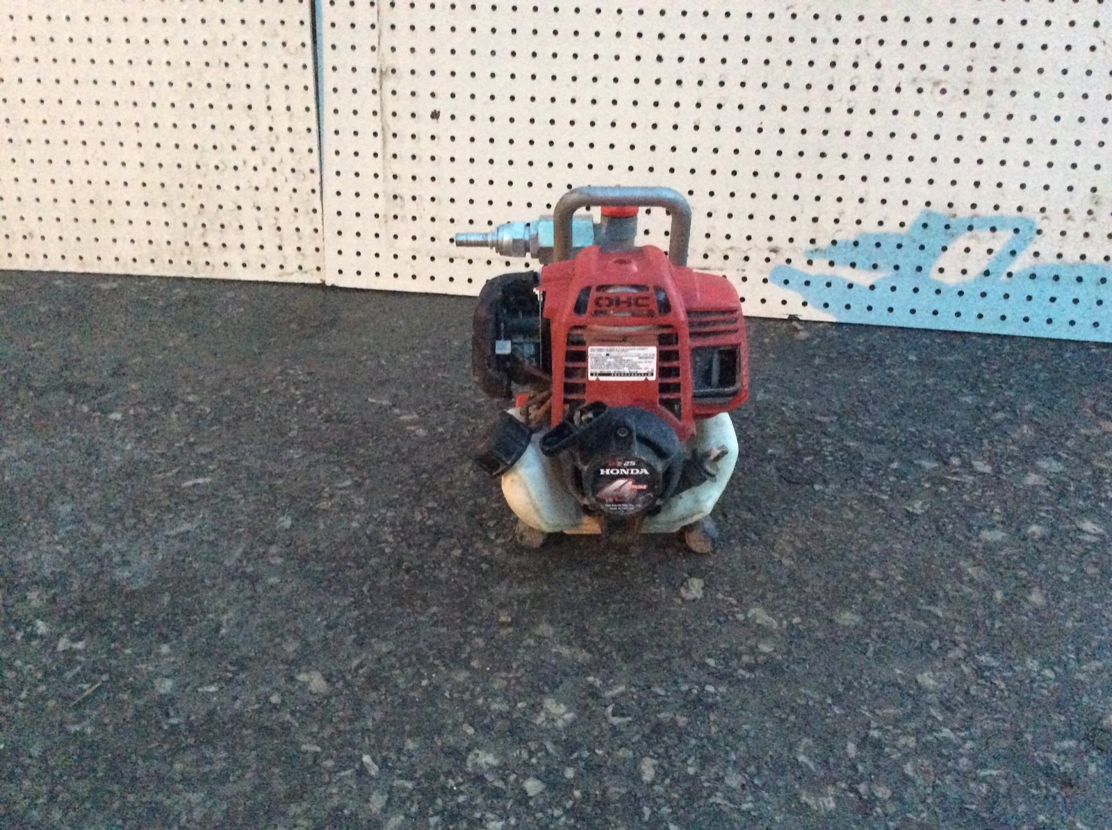 Picture 2 of 4